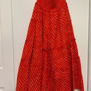 Long red shirt with stretchy waste band